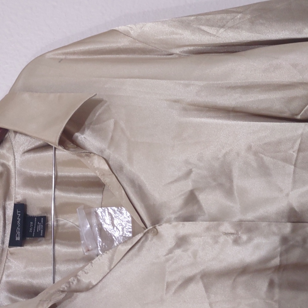 USED LANE BRYANT LONG SLEEVE GREEN BUTTON DOWN SHIRT SIZE 26/28 100% POLYESTER - Picture 4 of 12